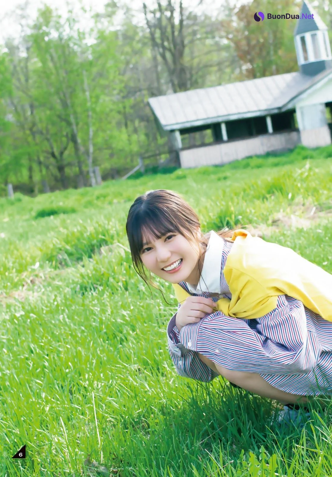 Nao Kosaka 小坂菜緒, Shonen Magazine 2022 No.27 (週刊少年マガジン 2022年27号) - Photo 8