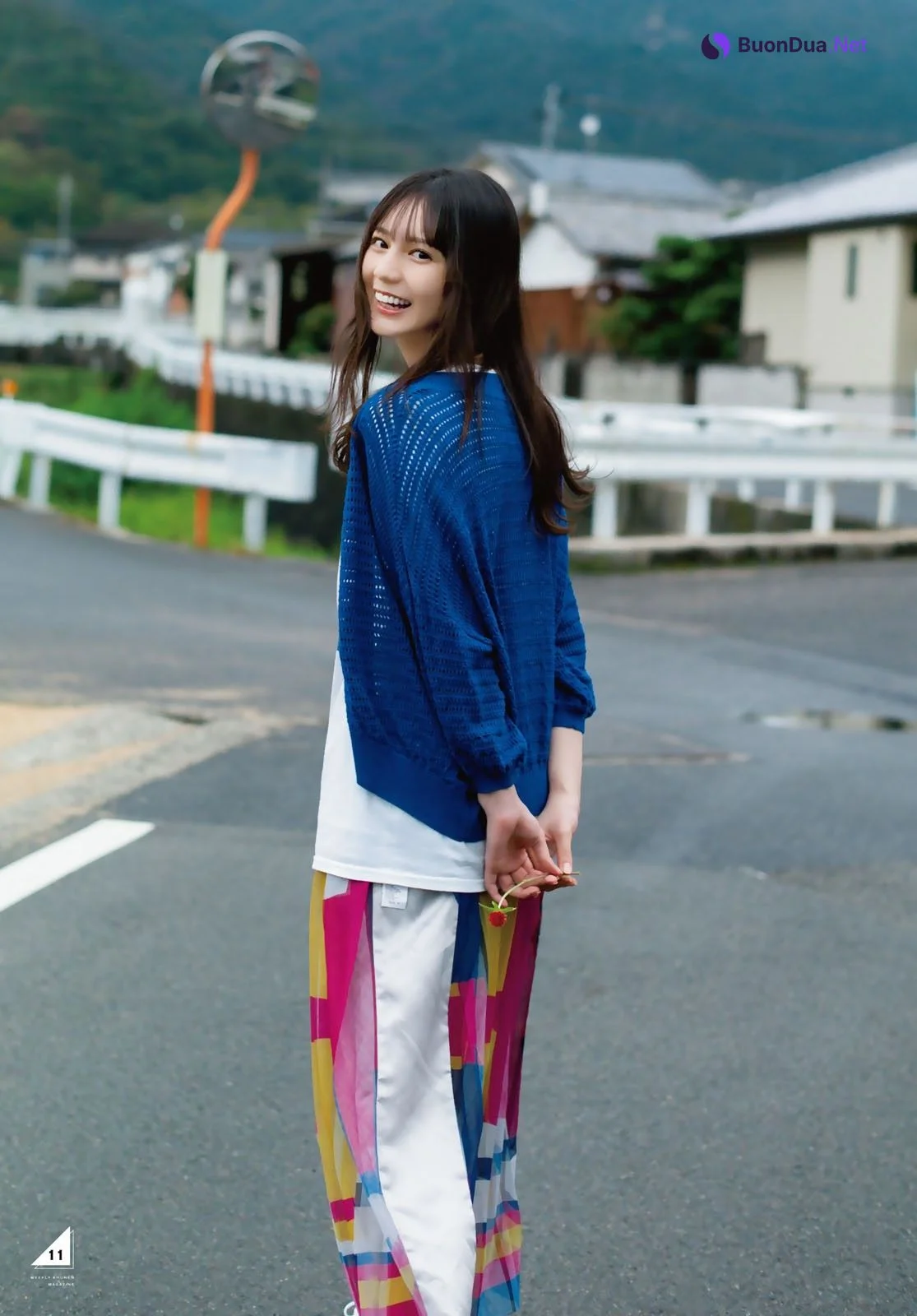 Nao Kosaka 小坂菜緒, Shonen Magazine 2022 No.47 (週刊少年マガジン 2022年47号) - Photo 12
