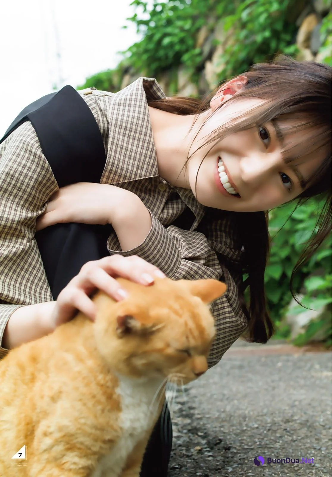Nao Kosaka 小坂菜緒, Shonen Magazine 2022 No.47 (週刊少年マガジン 2022年47号) - Photo 8