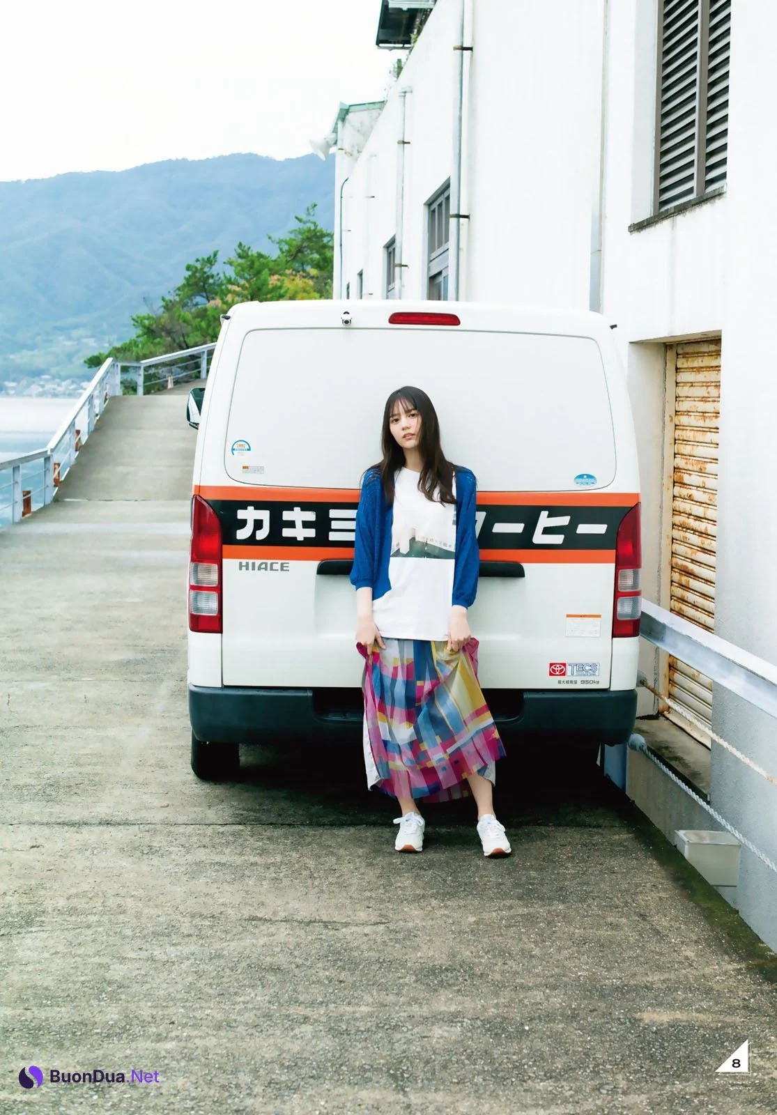 Nao Kosaka 小坂菜緒, Shonen Magazine 2022 No.47 (週刊少年マガジン 2022年47号) - Photo 9