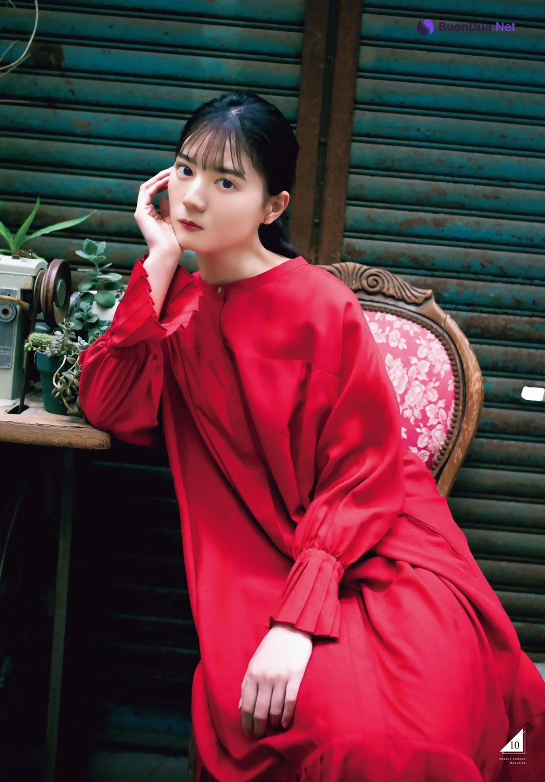 Nao Kosaka 小坂菜緒, Shonen Magazine 2023 No.24 (週刊少年マガジン 2023年24号) - Photo 11