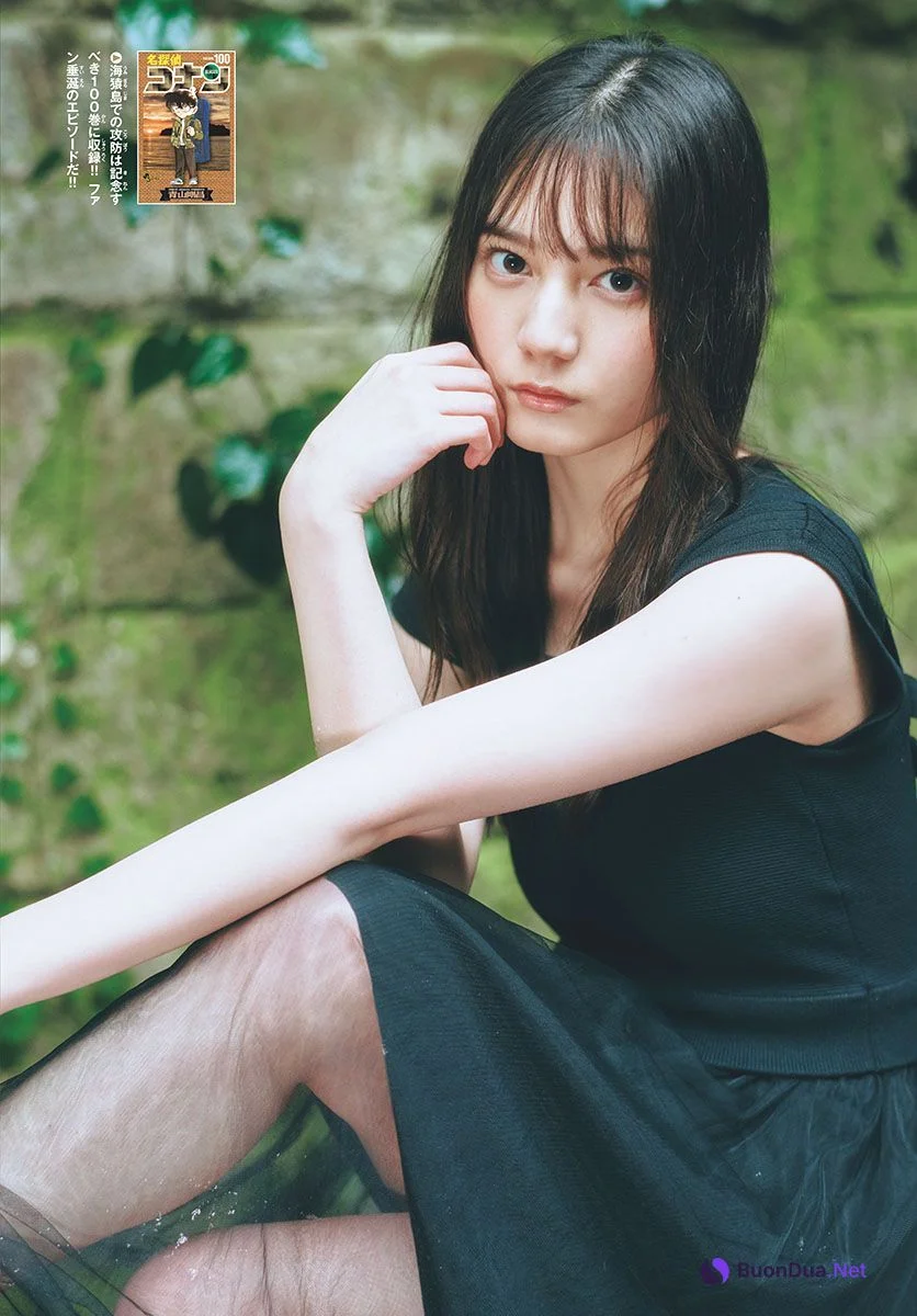 Nao Kosaka 小坂菜緒, Shonen Sunday 2023 No.18 (週刊少年サンデー 2023年18号) - Photo 3