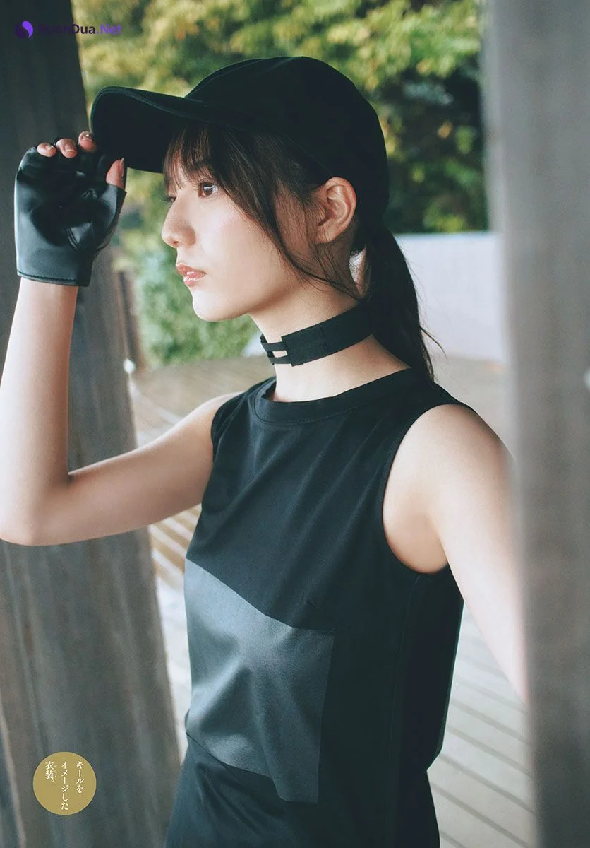 Nao Kosaka 小坂菜緒, Shonen Sunday 2023 No.18 (週刊少年サンデー 2023年18号) - Photo 6