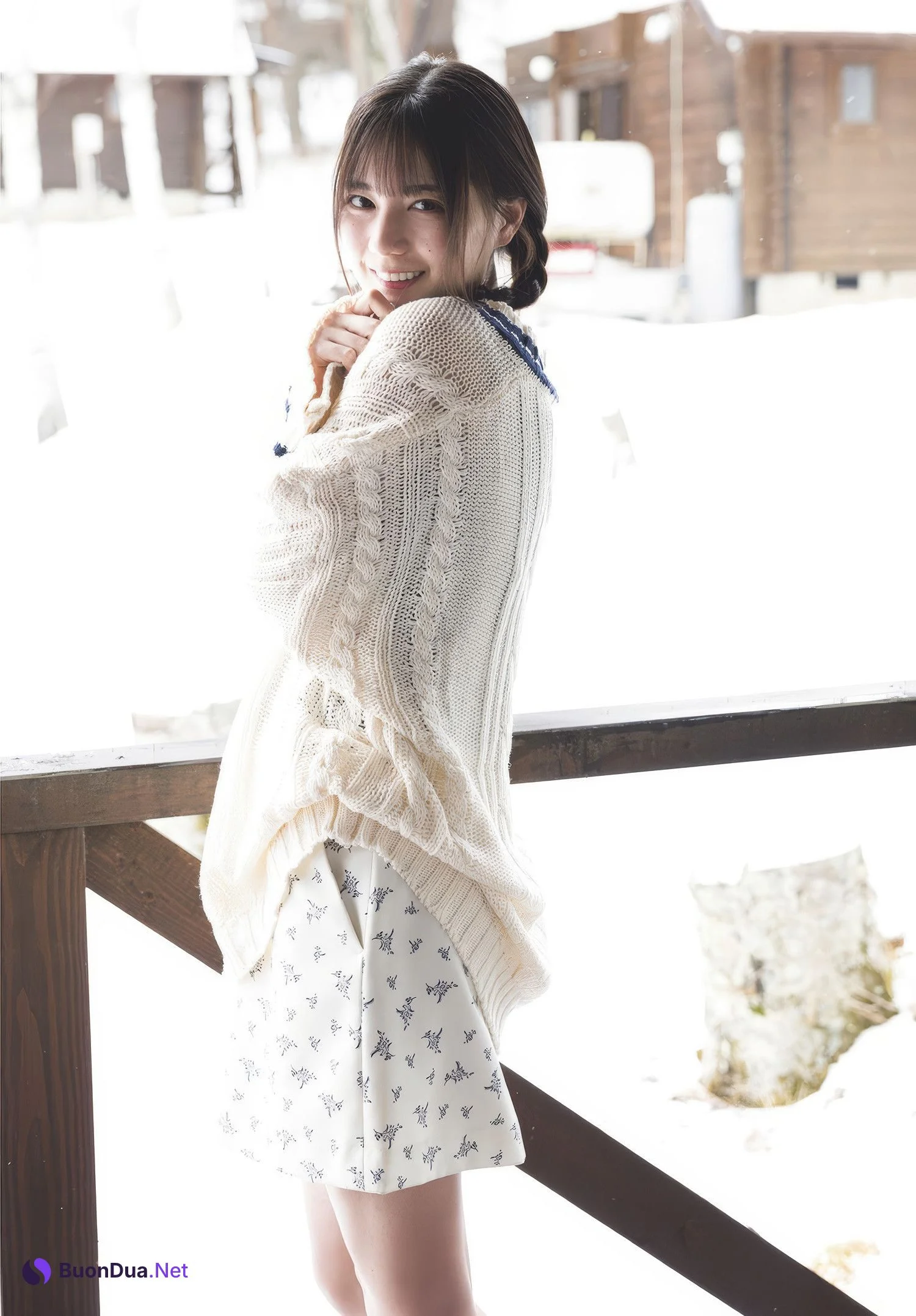Nao Kosaka 小坂菜緒, Shonen Sunday 2025 No.18 (週刊少年サンデー 2025年18号) - Photo 7