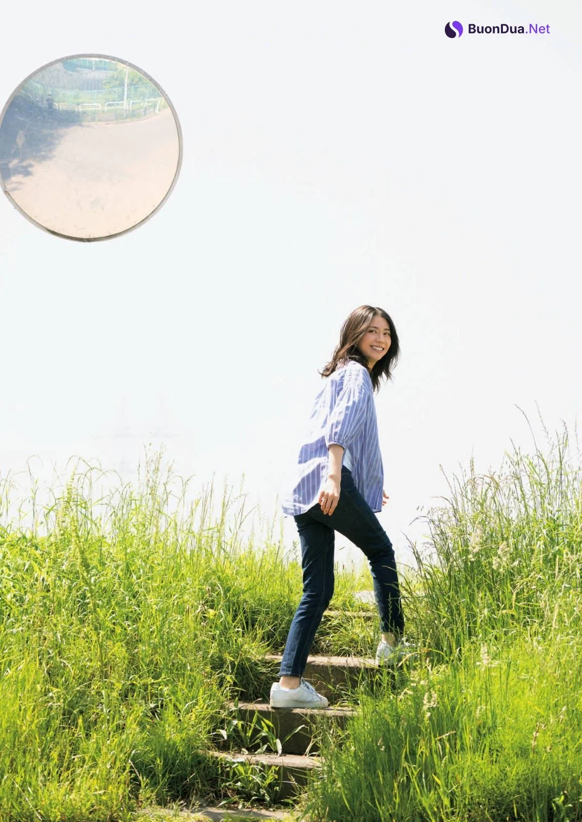 Nao Matsushita 松下奈緒, Shukan Bunshun 2021.06.03 (週刊文春 2021年6月3日号) - Photo 3