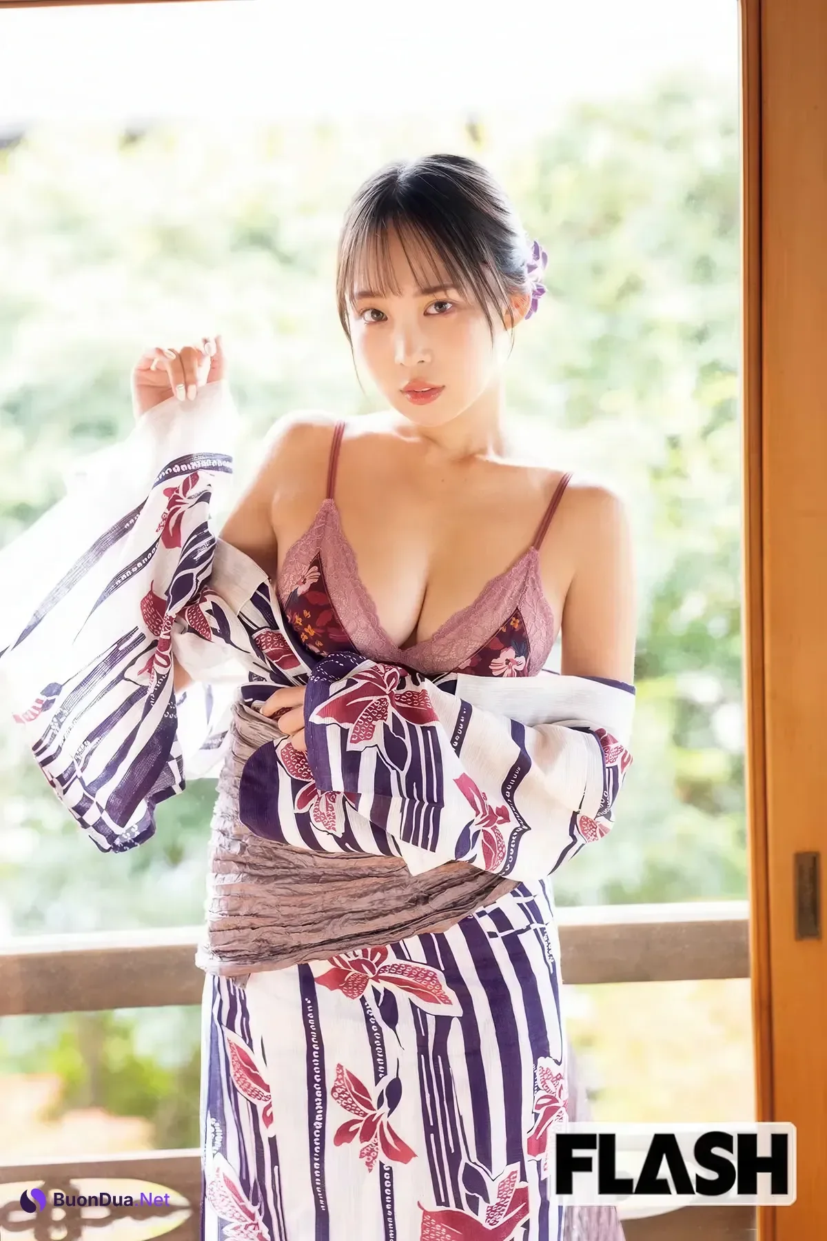 Narumi Aoi 葵成美, FLASH 2025.12.23 (フラッシュ 2025年12月23日号) - Photo 7
