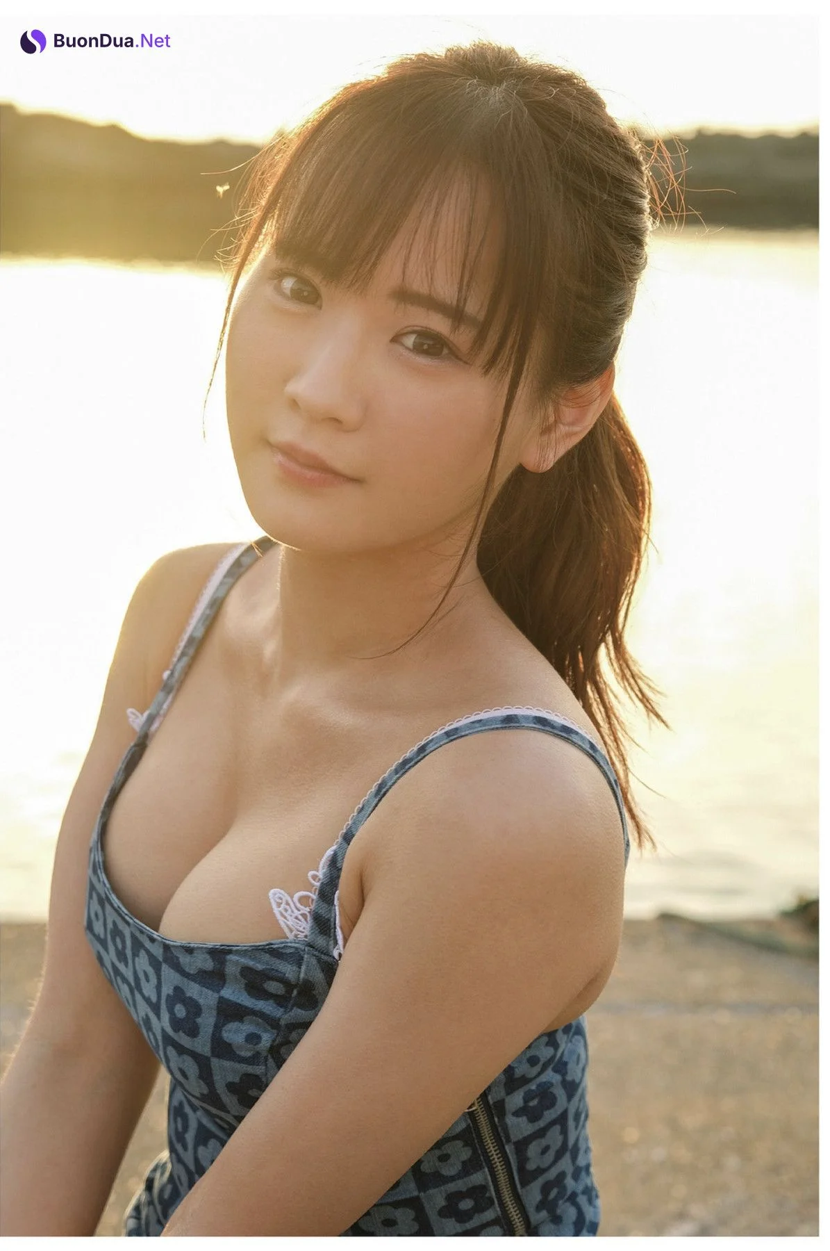 Narumi Hirose 広瀬なるみ, ヌード写真集 『風に包まれて』 Set.03 - Photo 3