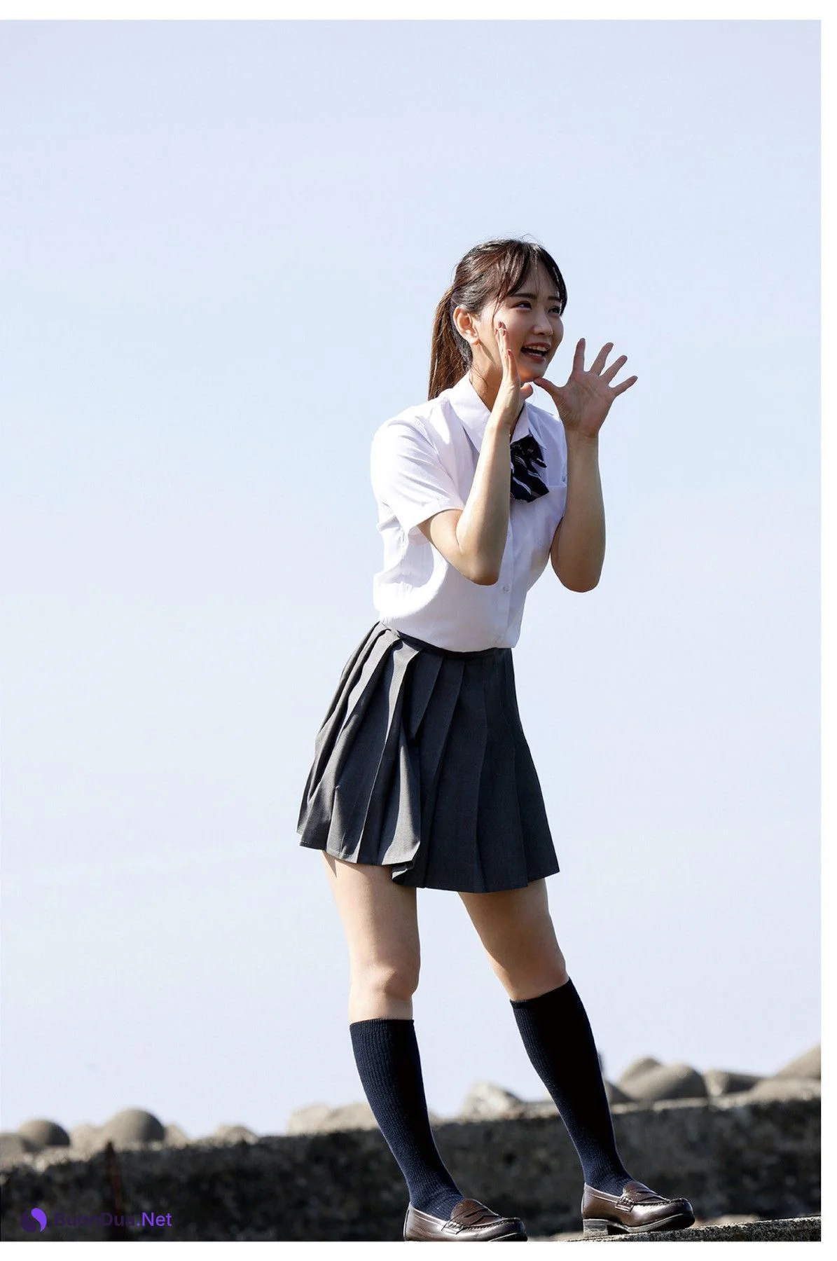 Narumi Hirose 広瀬なるみ, ヌード写真集 『風に包まれて』 Set.06 - รูปภาพ 16
