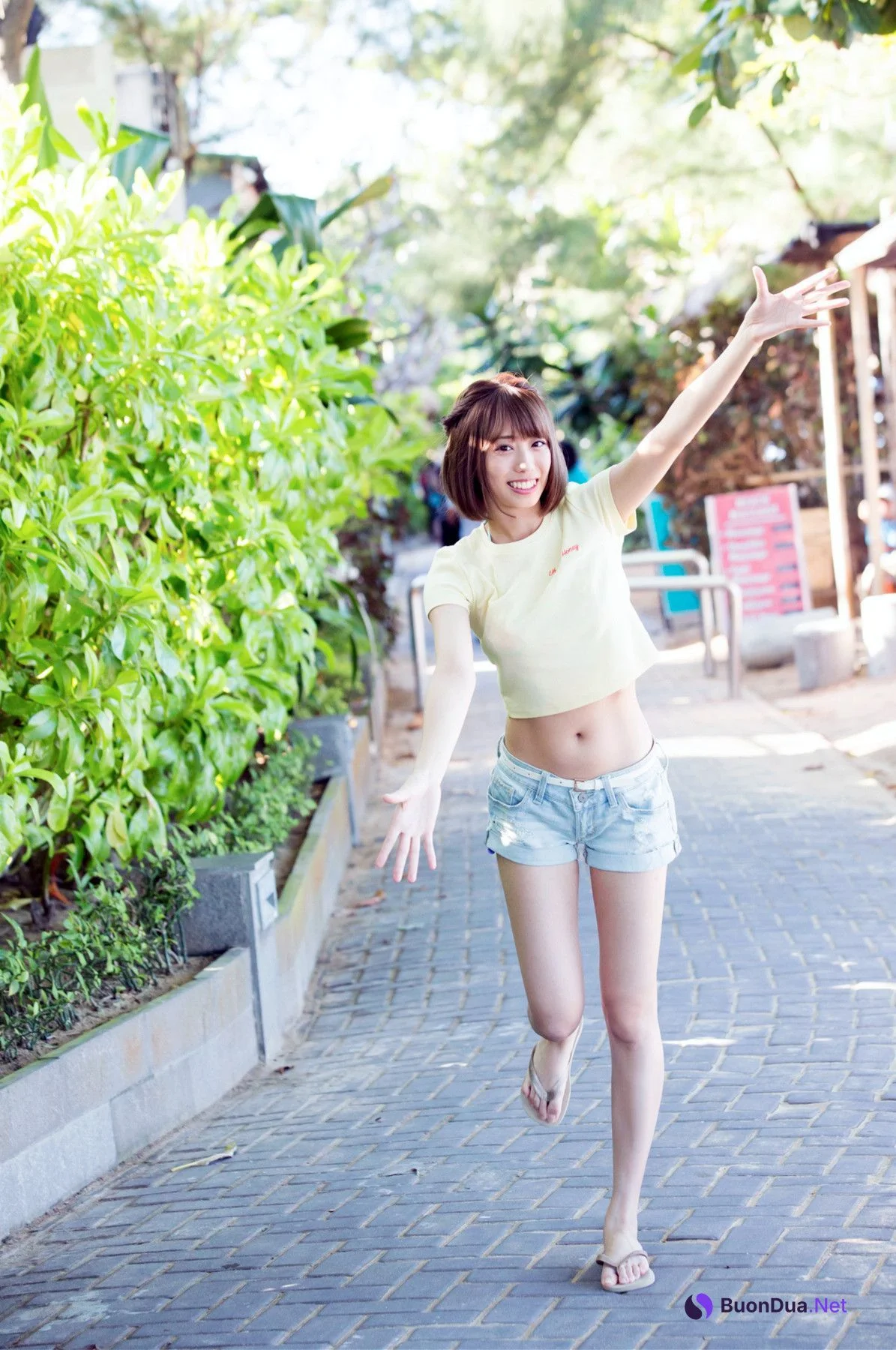 Natsumi Yamagishi 山岸奈津美, FLASHデジタル写真集 [RESORT STYLE] Set.01 - Photo 3