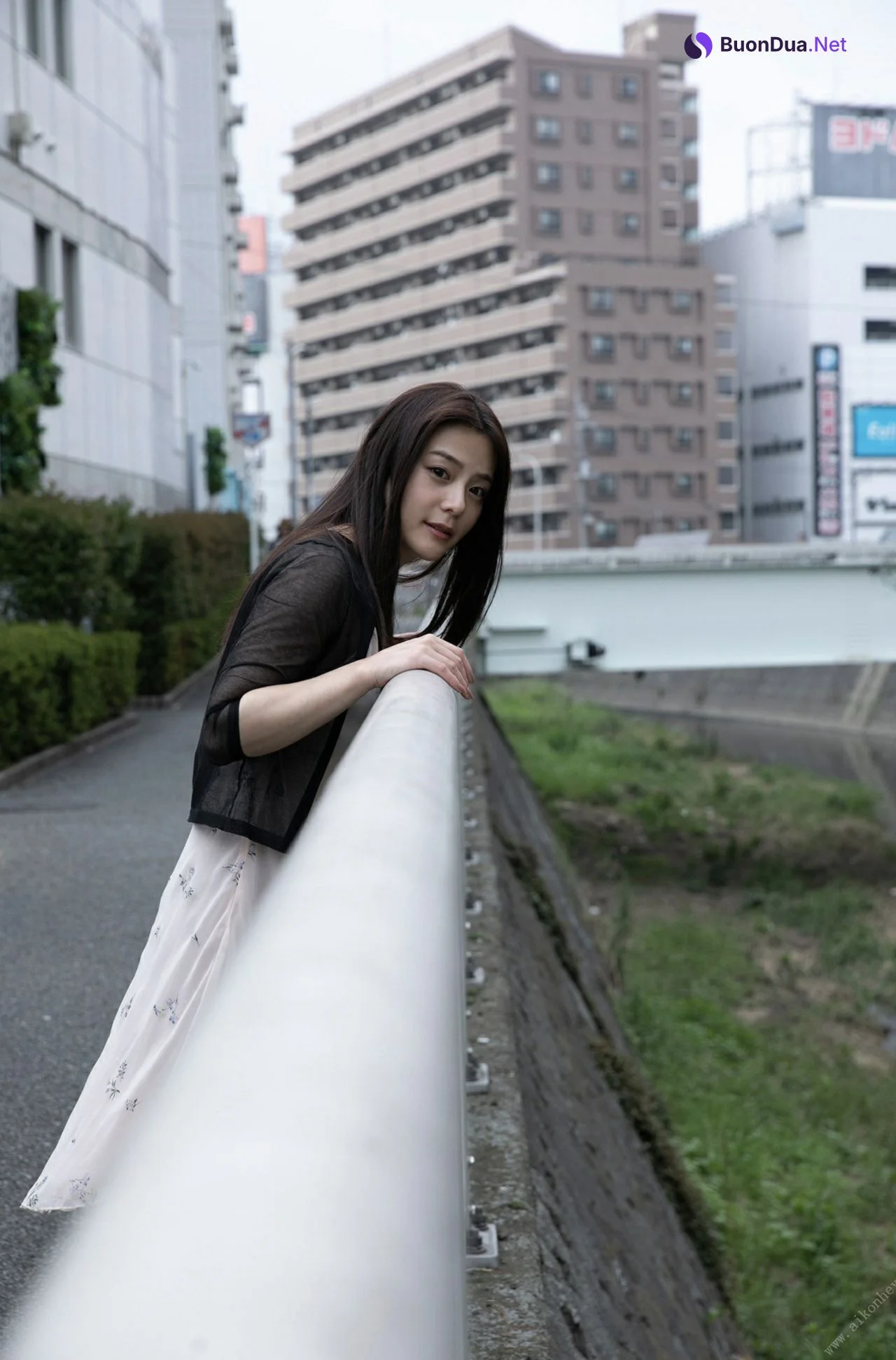 Nene Yoshitaka 吉高寧々, 週刊ポストデジタル写真集 「Love Hotel」 Set.03 - Photo 3
