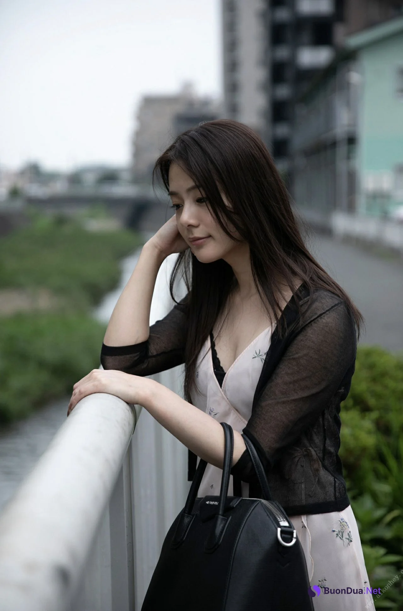 Nene Yoshitaka 吉高寧々, 週刊ポストデジタル写真集 「Love Hotel」 Set.03 - Photo 5