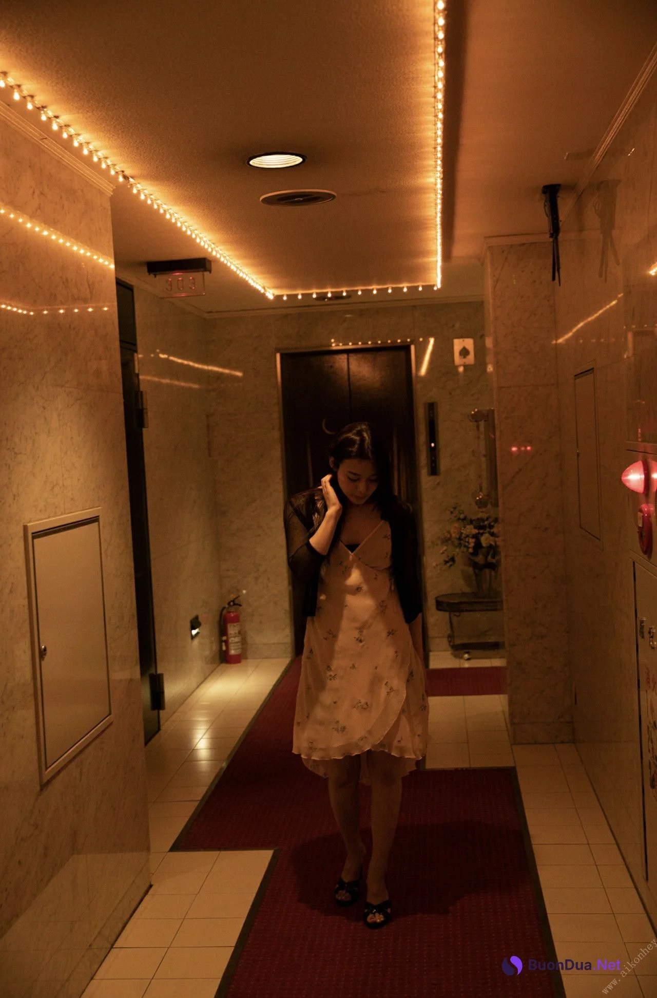 Nene Yoshitaka 吉高寧々, 週刊ポストデジタル写真集 「Love Hotel」 Set.03 - Photo 9