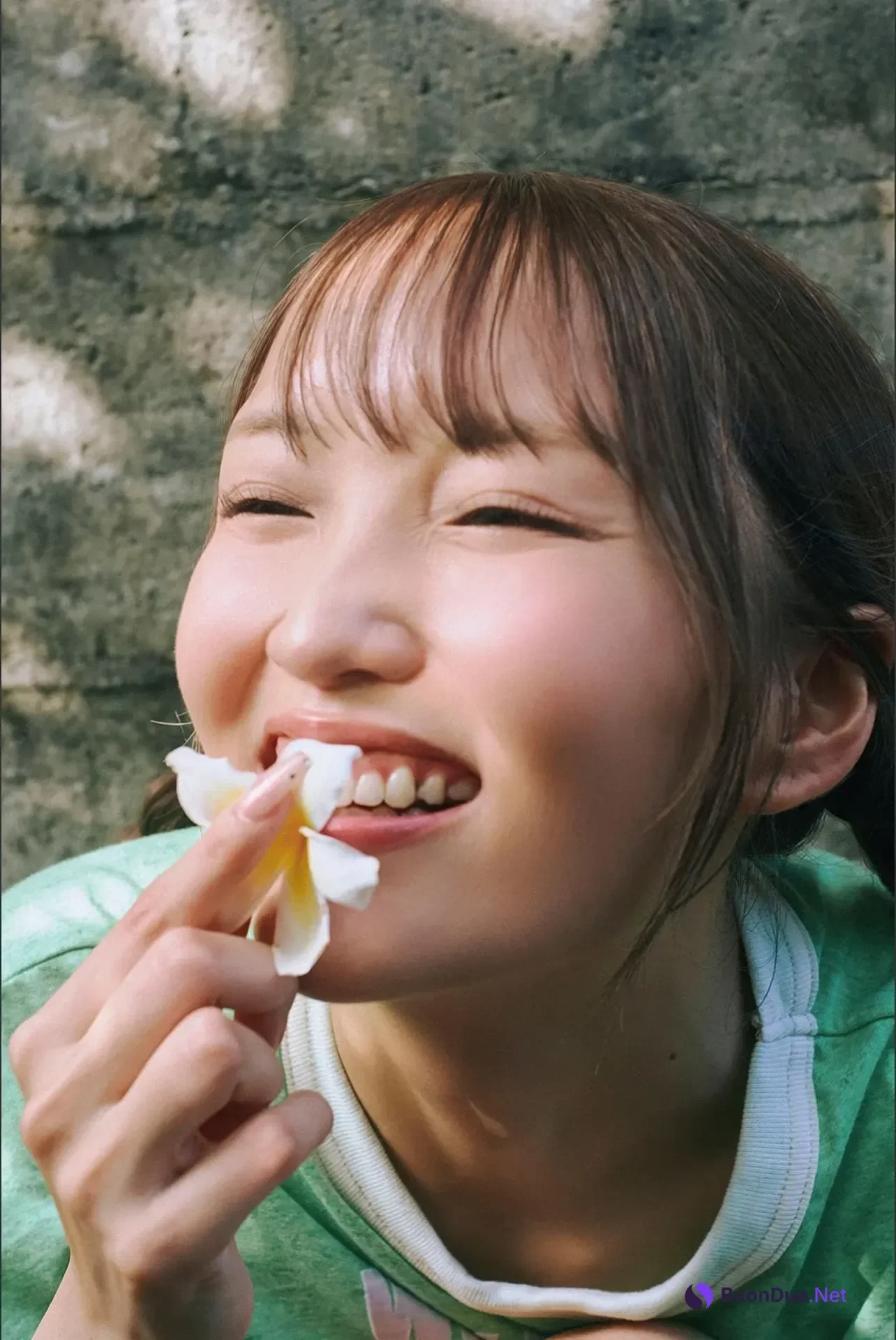 NEO ねお, 写真集 2025 Autumn Season Girl 「青にとける」 - Photo 3