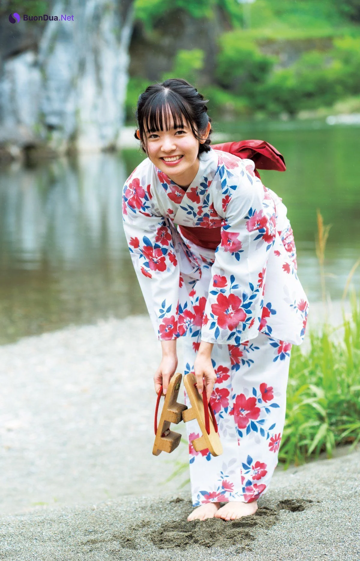 Nirei Nozomi 楡井希実, Young Jump 2025 No.28 (ヤングジャンプ 2025年28号) - Photo 16