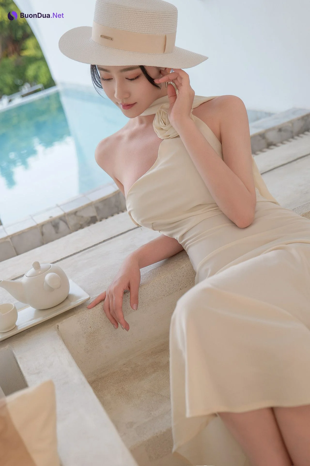 年年Nnian, 写真集 情迷法兰西 - Photo 4