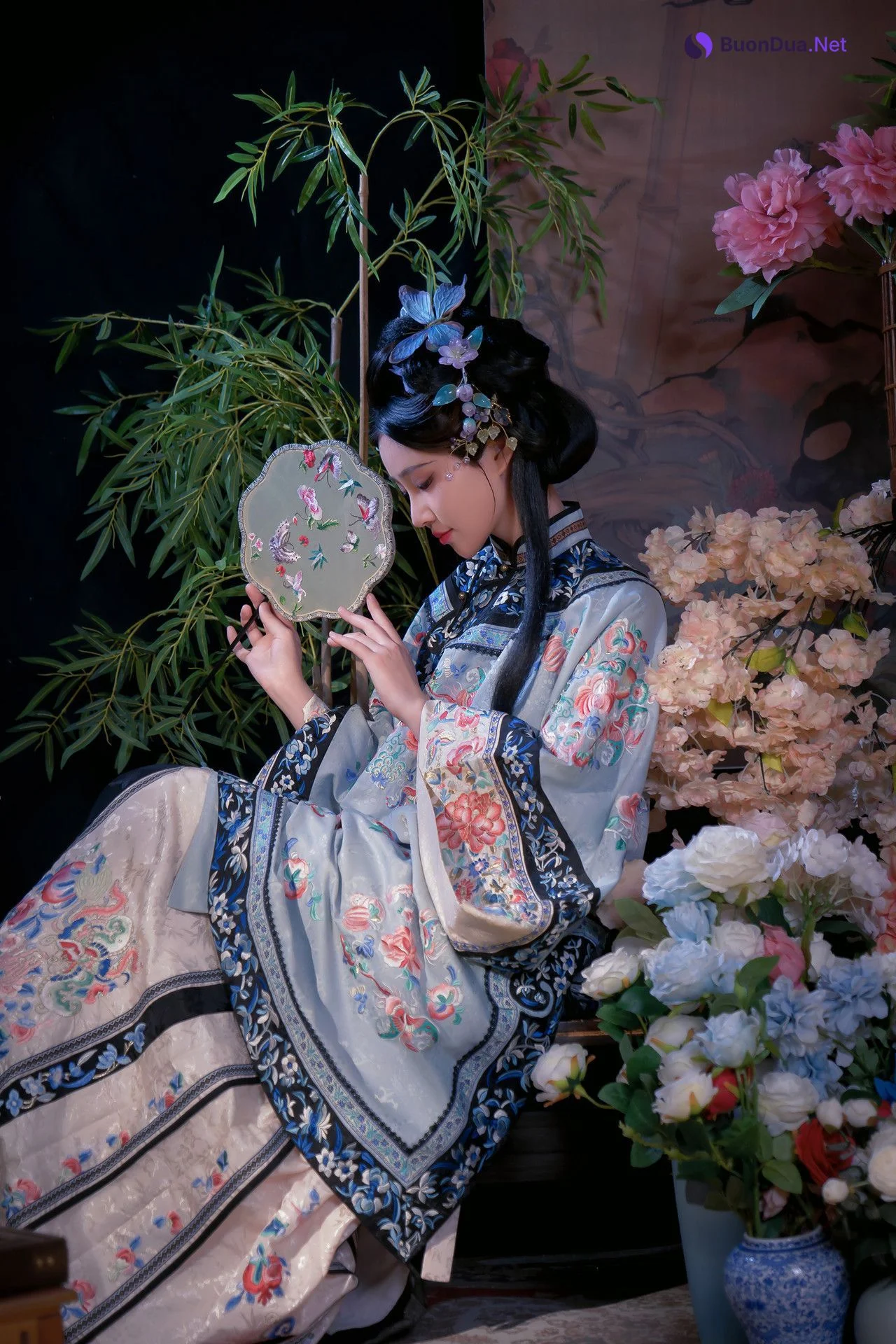 年年Nnian, 写真集 丝兰陵 - Photo 3