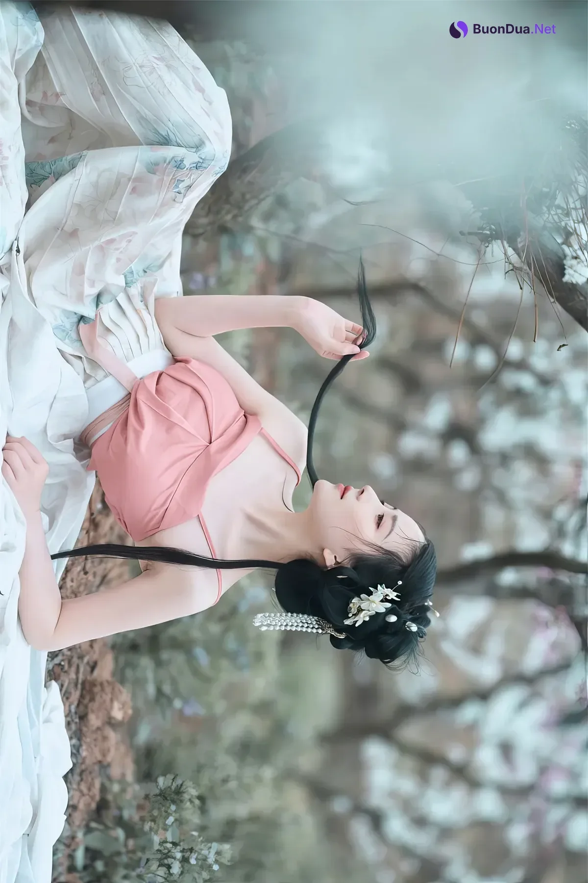 年年Nnian, 写真集 – 三月花 - รูปภาพ 10