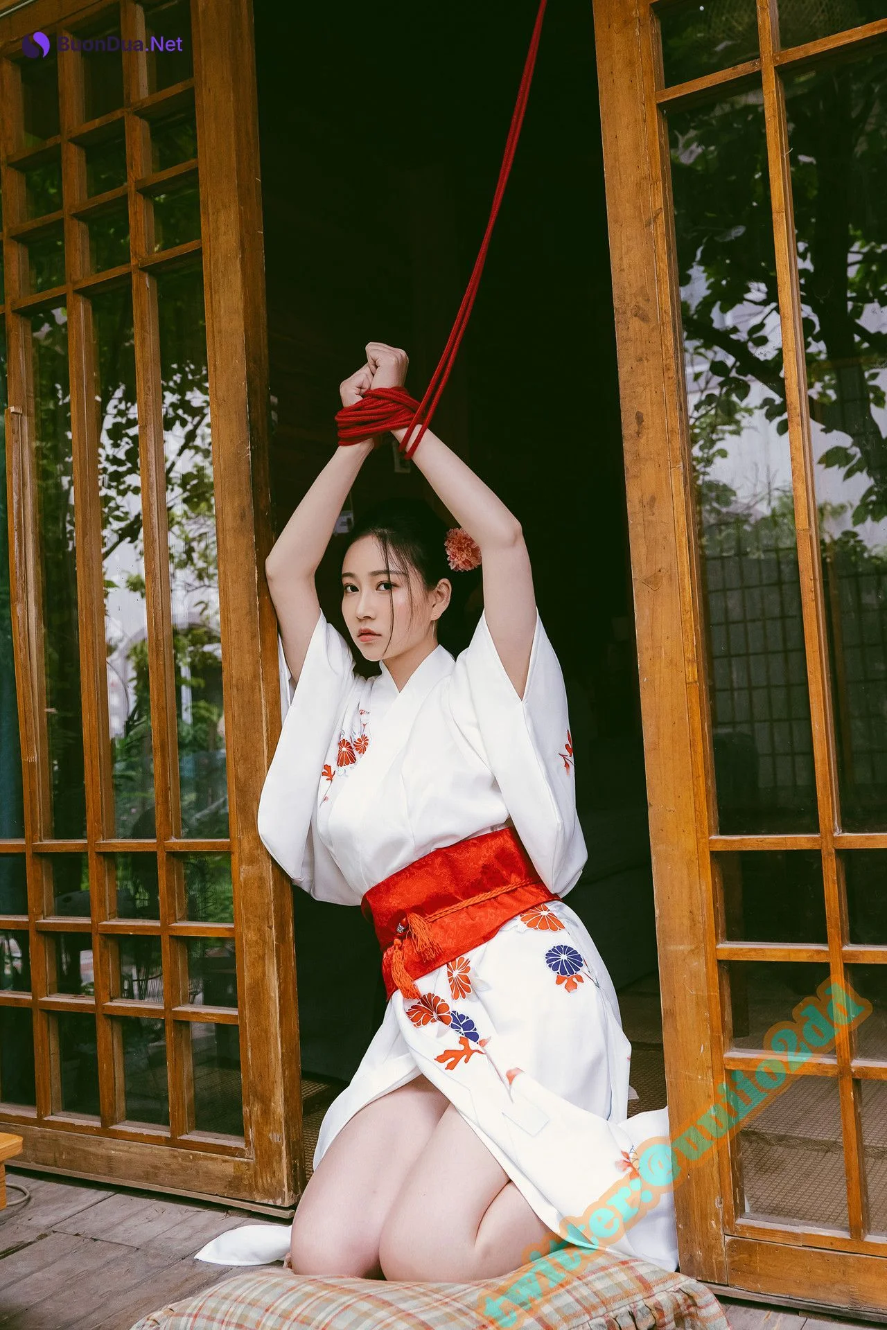 年年Nnian, 写真集 [A版]以爱之名 - Photo 10