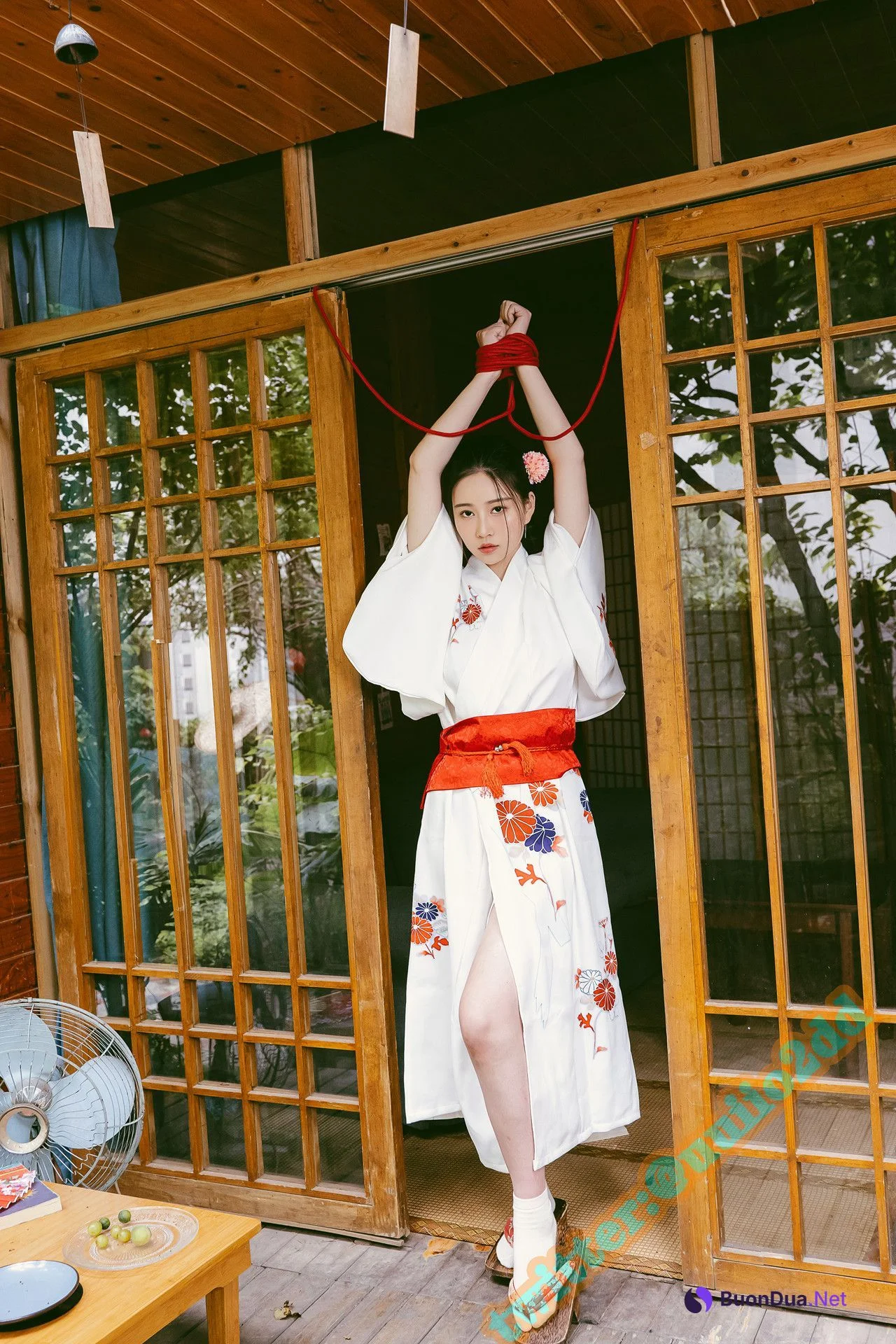 年年Nnian, 写真集 [A版]以爱之名 - Photo 15