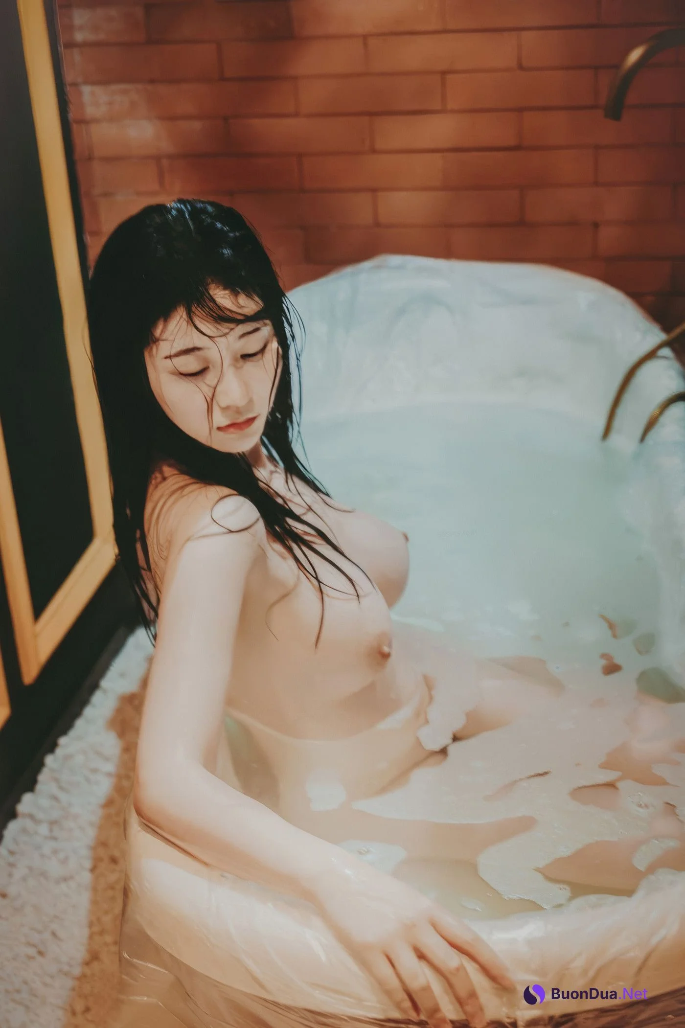 年年Nnian, 写真集 沐浴 Take a Bath - Photo 13