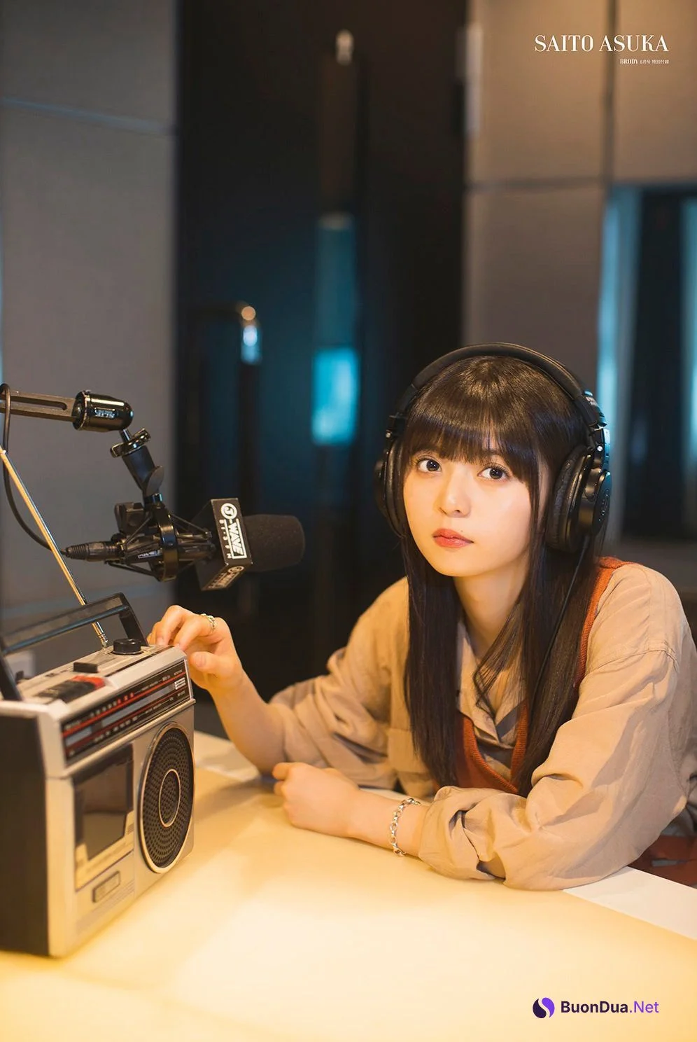Nogizaka46 乃木坂46, BRODY 2019 No.08 (ブロディ 2019年8月号) - Photo 2