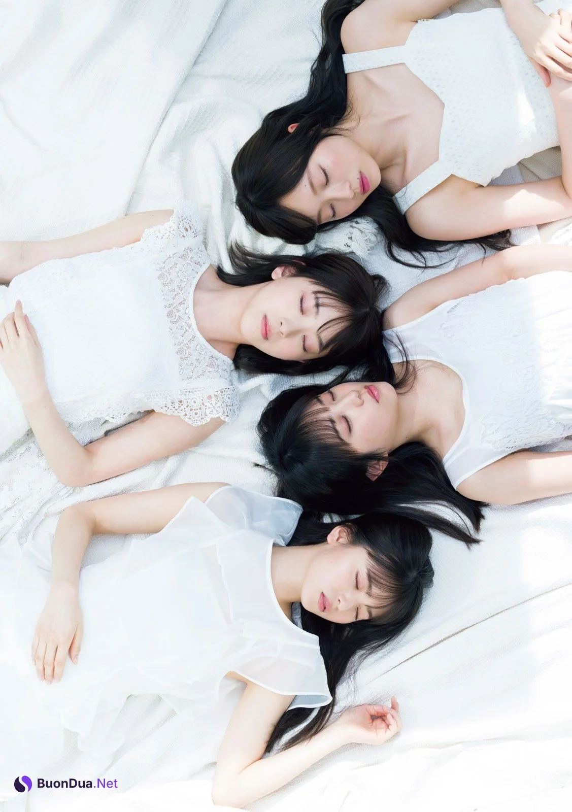 Nogizaka46, Young Magazine 2019 No.22-23 (ヤングマガジン 2019年22-23号) - Photo 3