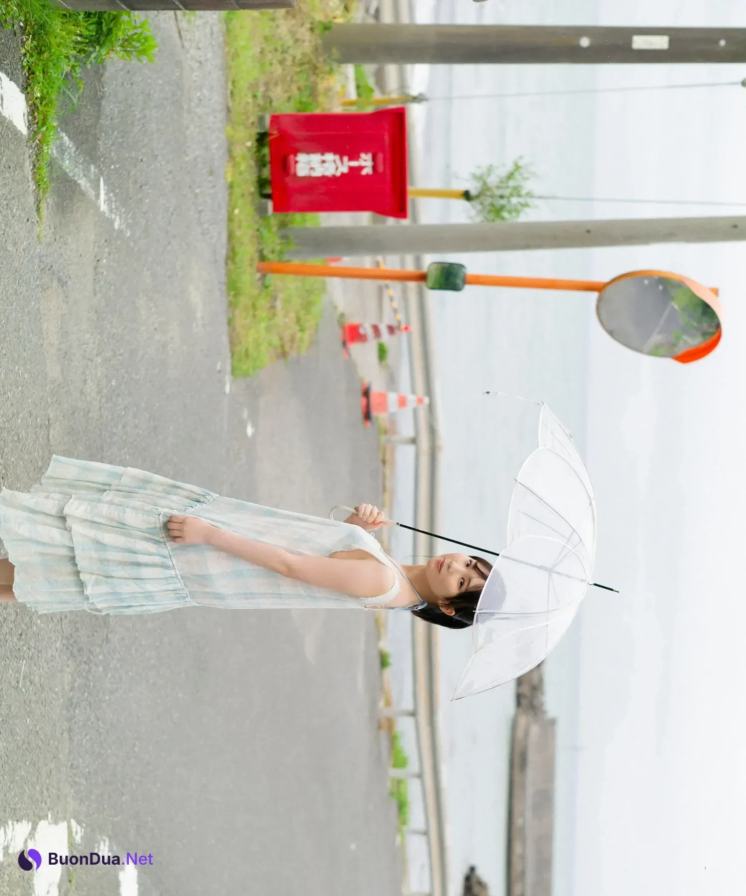 Nozomi Nishio 西尾希美, 写真集 「七色モラトリアム」 - Photo 2