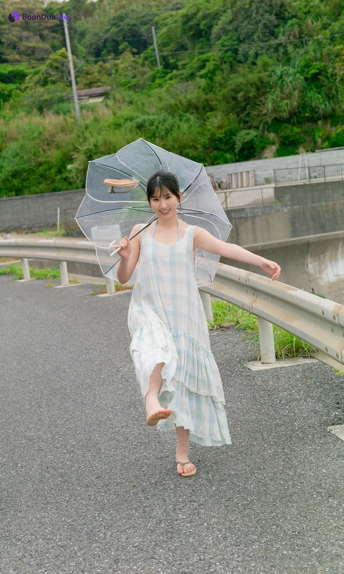 Nozomi Nishio 西尾希美, 写真集 「七色モラトリアム」 - Photo 6