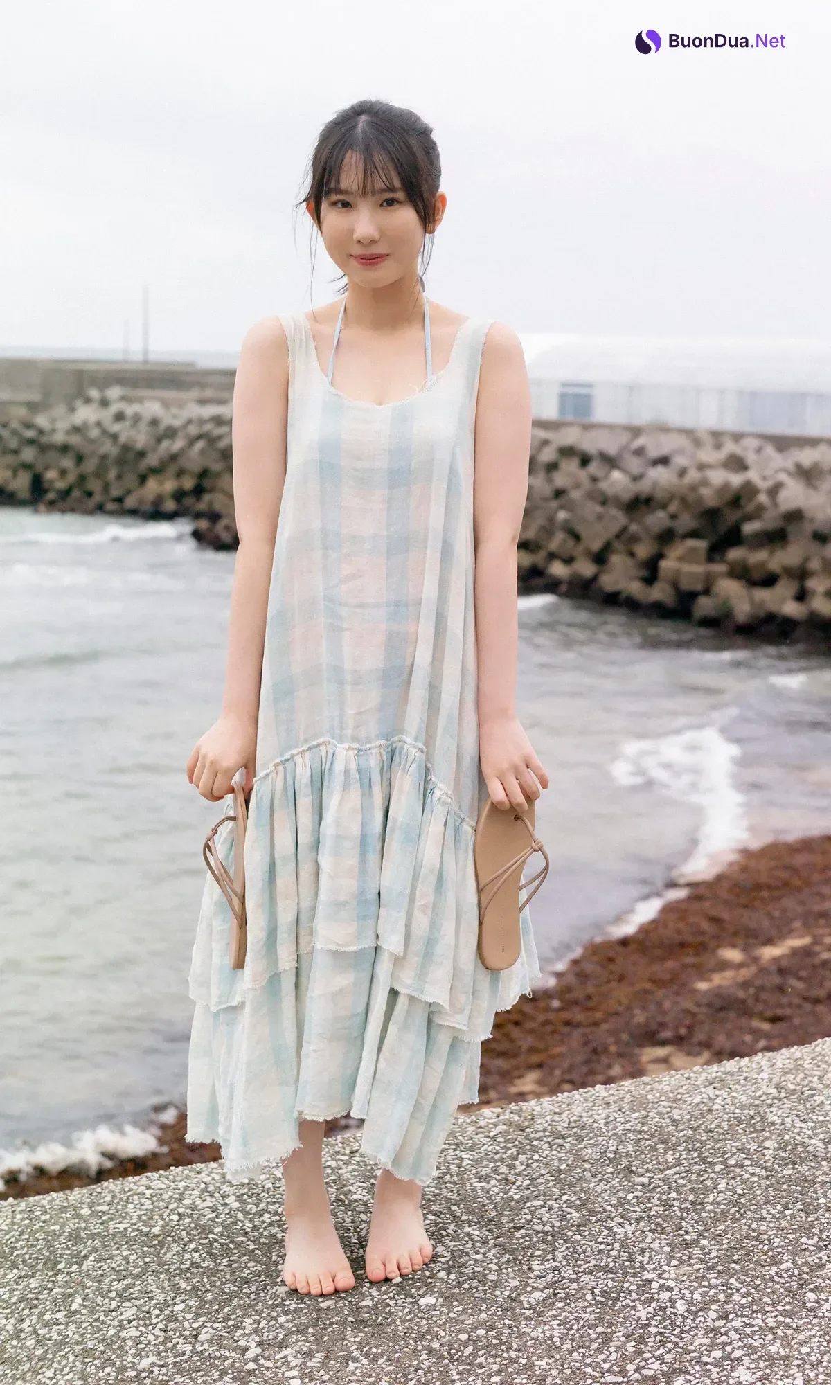 Nozomi Nishio 西尾希美, 写真集 「七色モラトリアム」 - Photo 8