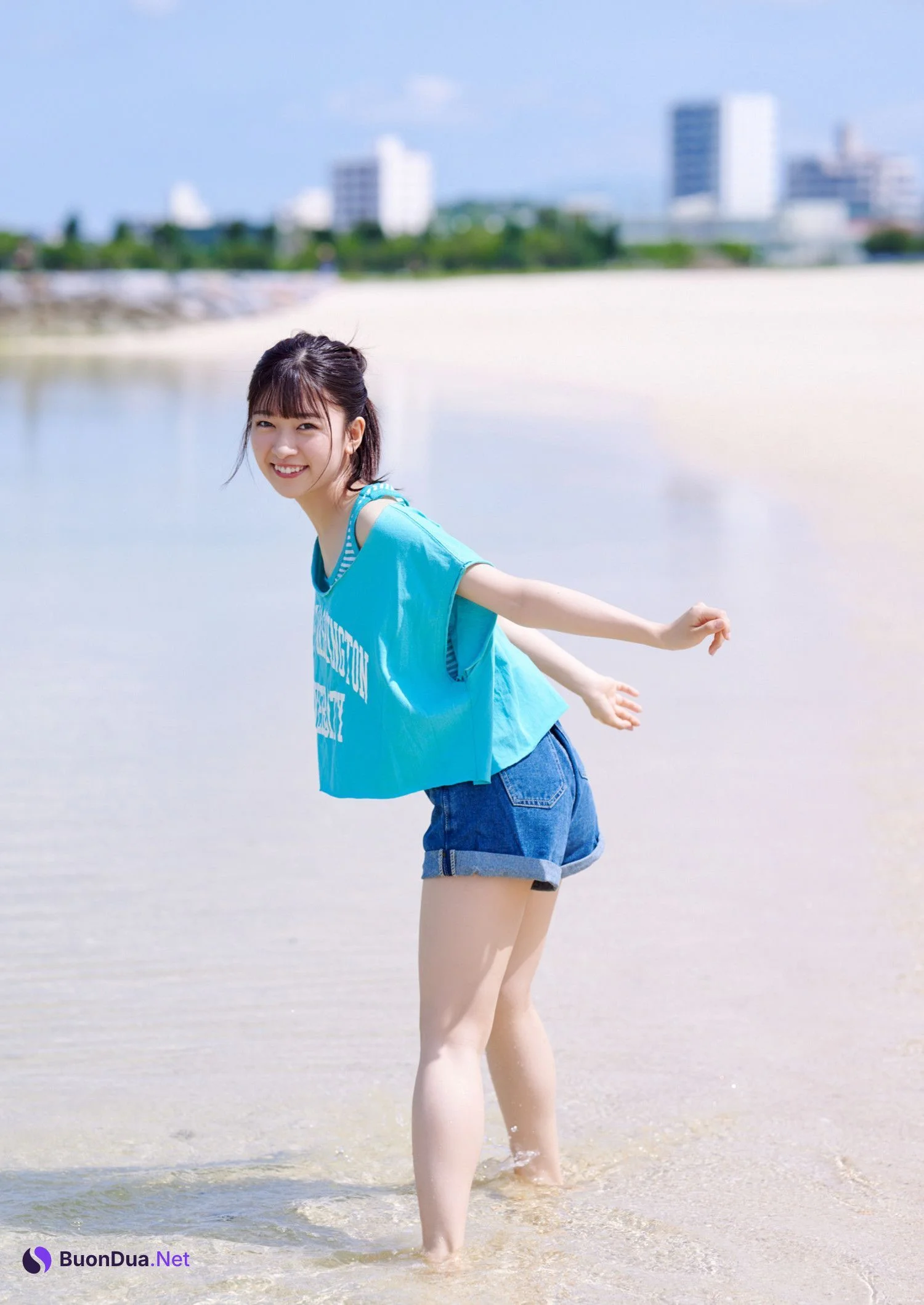 Nozomi Suzuhara 鈴原希実, Young Jump 2025 No.23 (ヤングジャンプ 2025年23号) - Photo 11
