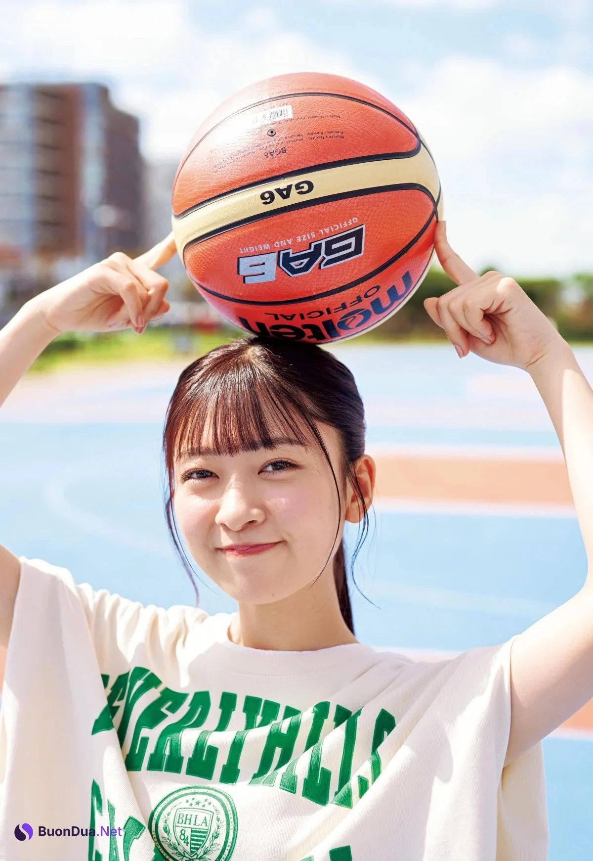 Nozomi Suzuhara 鈴原希実, Young Jump 2025 No.23 (ヤングジャンプ 2025年23号) - Photo 17