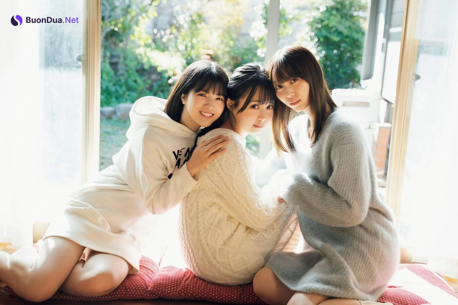 林瑠奈, 弓木奈於, 佐藤璃果, Platinum FLASH プラチナフラッシュ 2021.01 Vol.14 - Photo 19