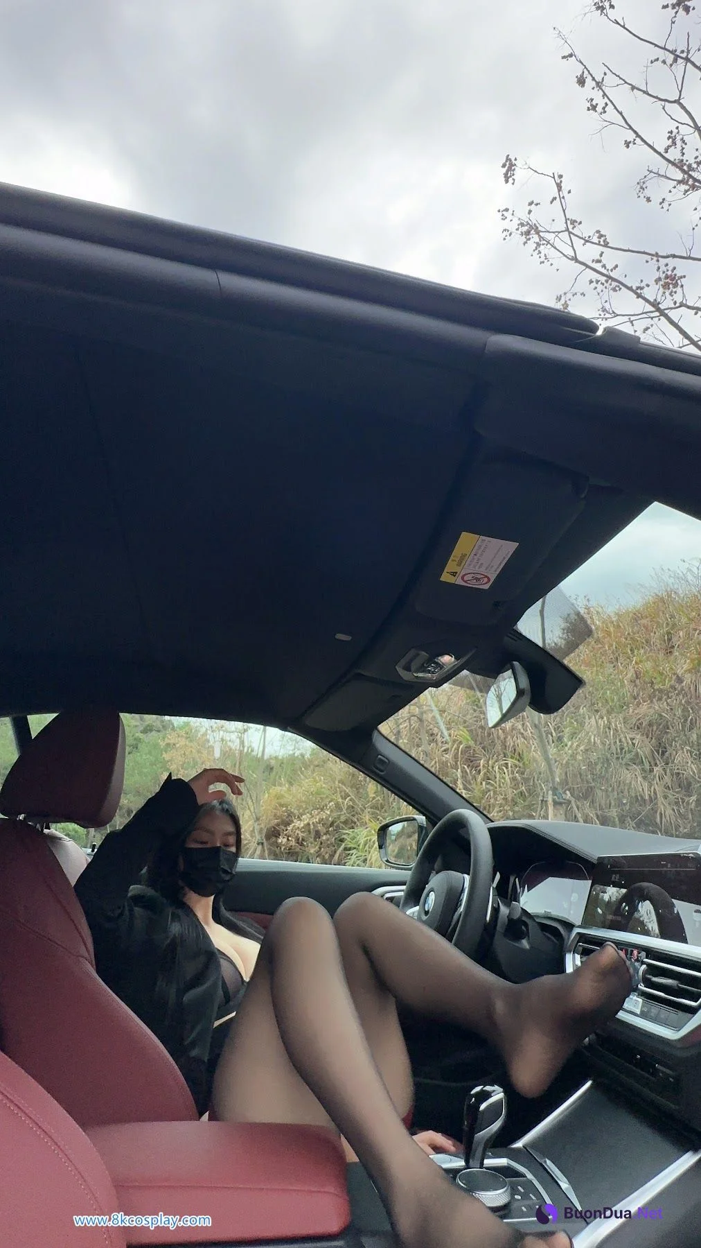俏妞qiaoniuTT – 老公 快来开车 - 照片 5