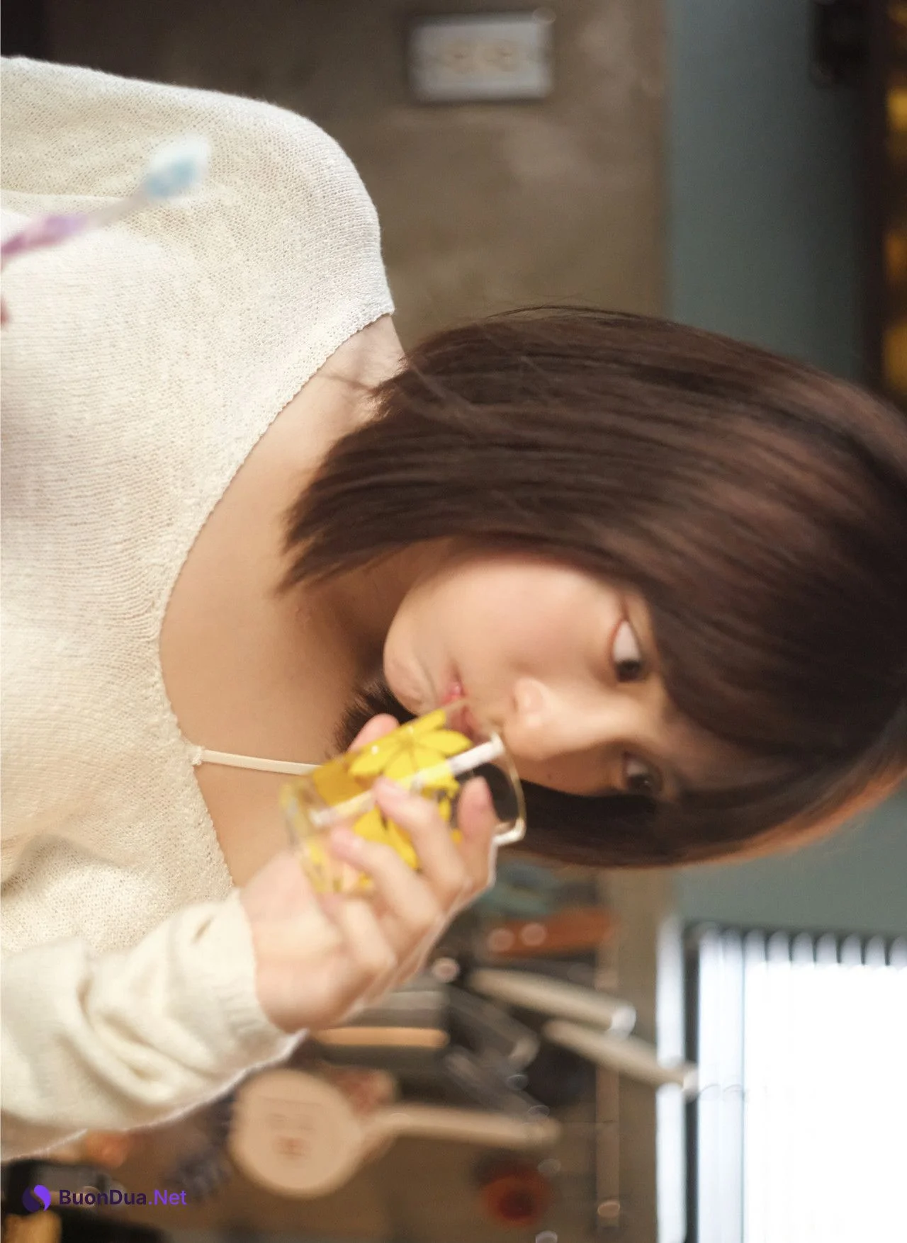 QunQun 峮峮, 2nd写真集 「QUNing」 Set.01 - Photo 17