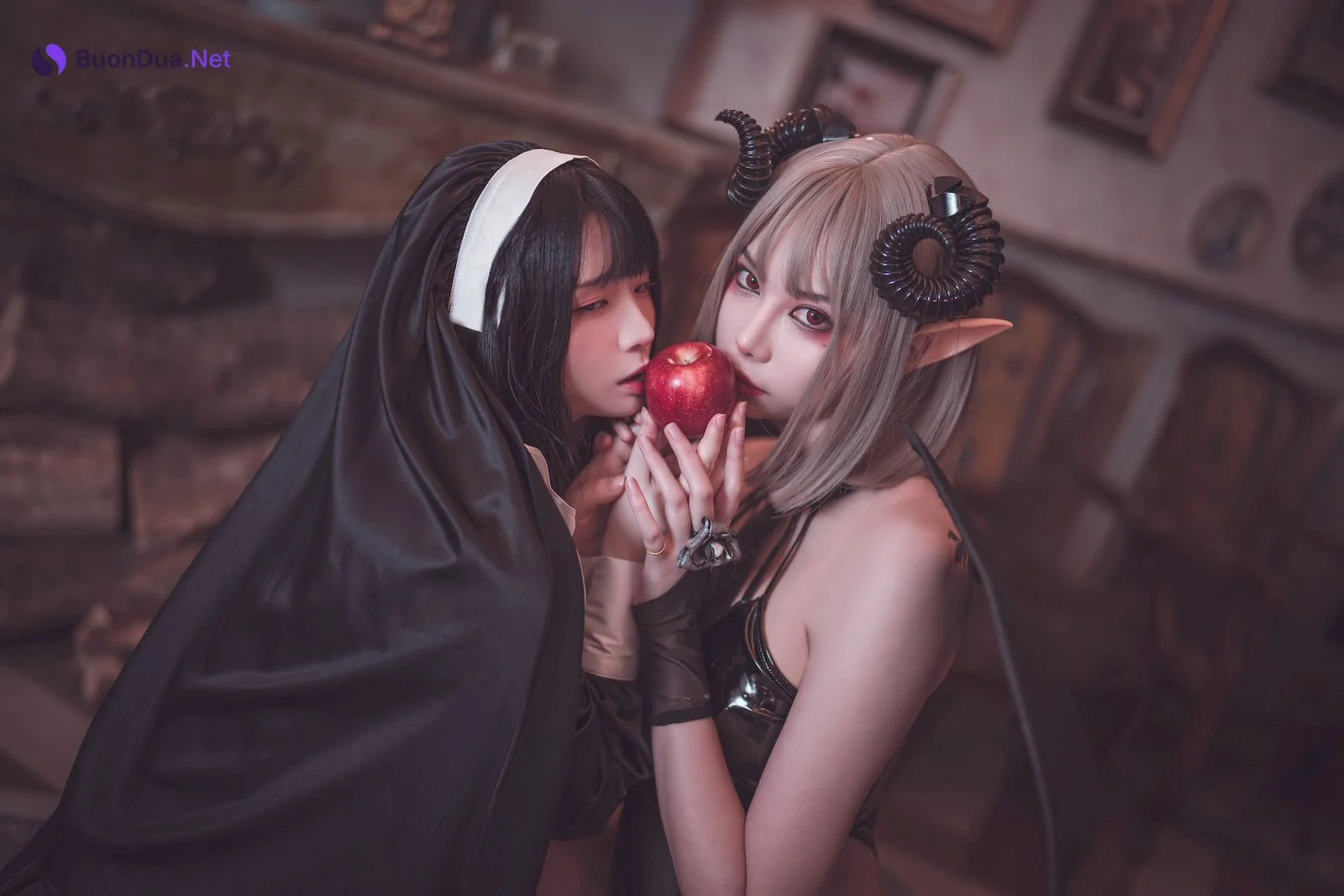 落落Raku Cosplay 林檎雙人 - Photo 5