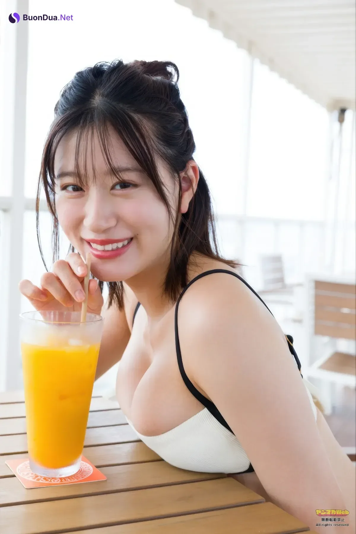 Rei Jonishi 上西怜, Gekkan Young Magazine 2025 No.11 (月刊ヤングマガジン 2025年11号) - Photo 10