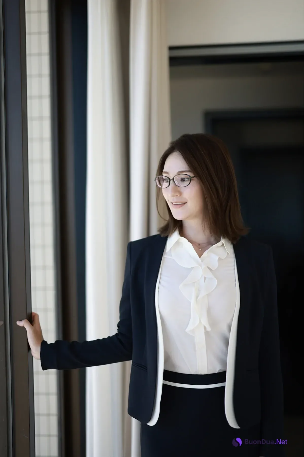 Rei Kimura 木村玲衣, 写真集 『眼鏡の奥の魔性』 Set.01 - Photo 10