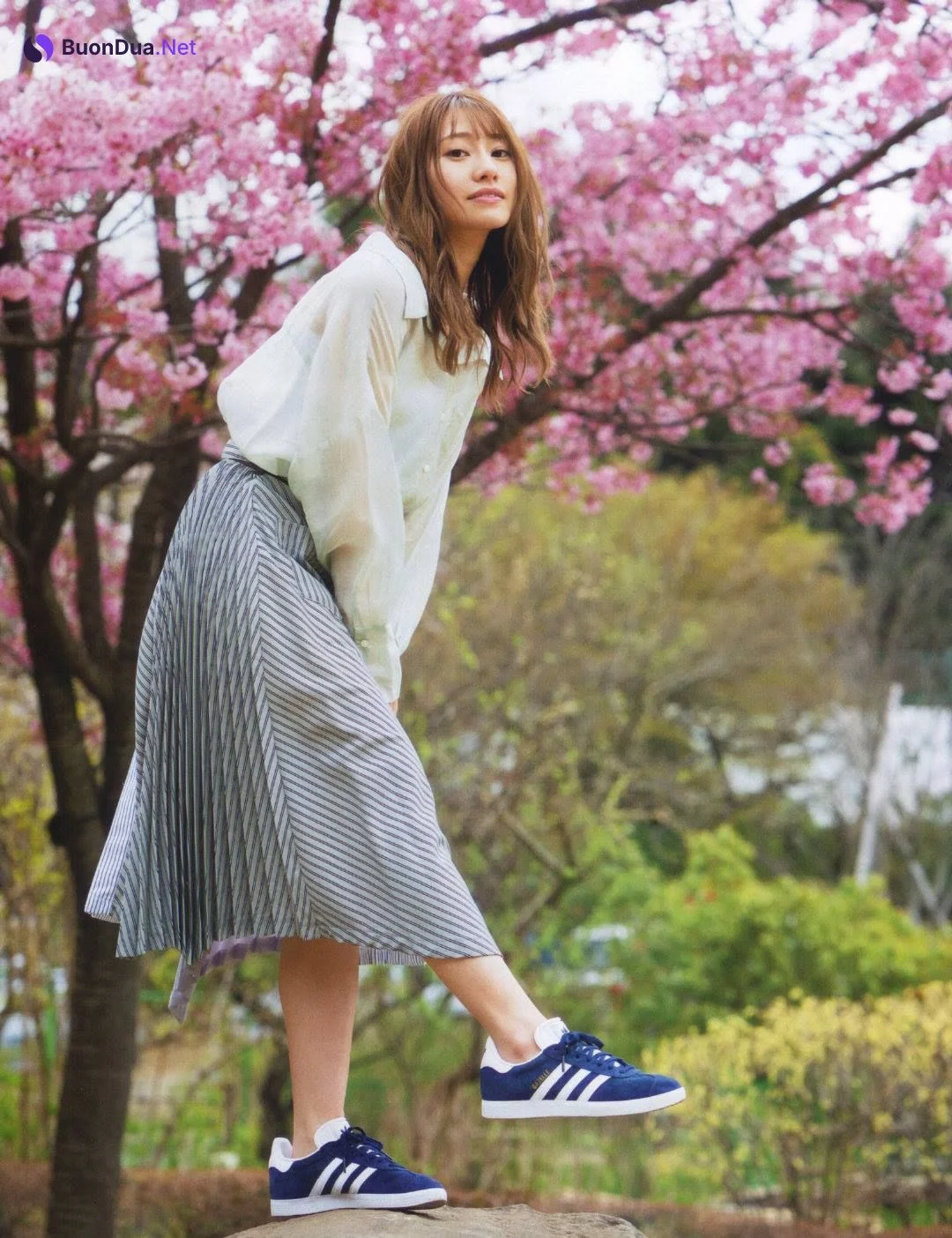 Reika Sakurai 桜井玲香, Ex-Taishu 2019.05 (EX大衆 2019年5月号) - Photo 2