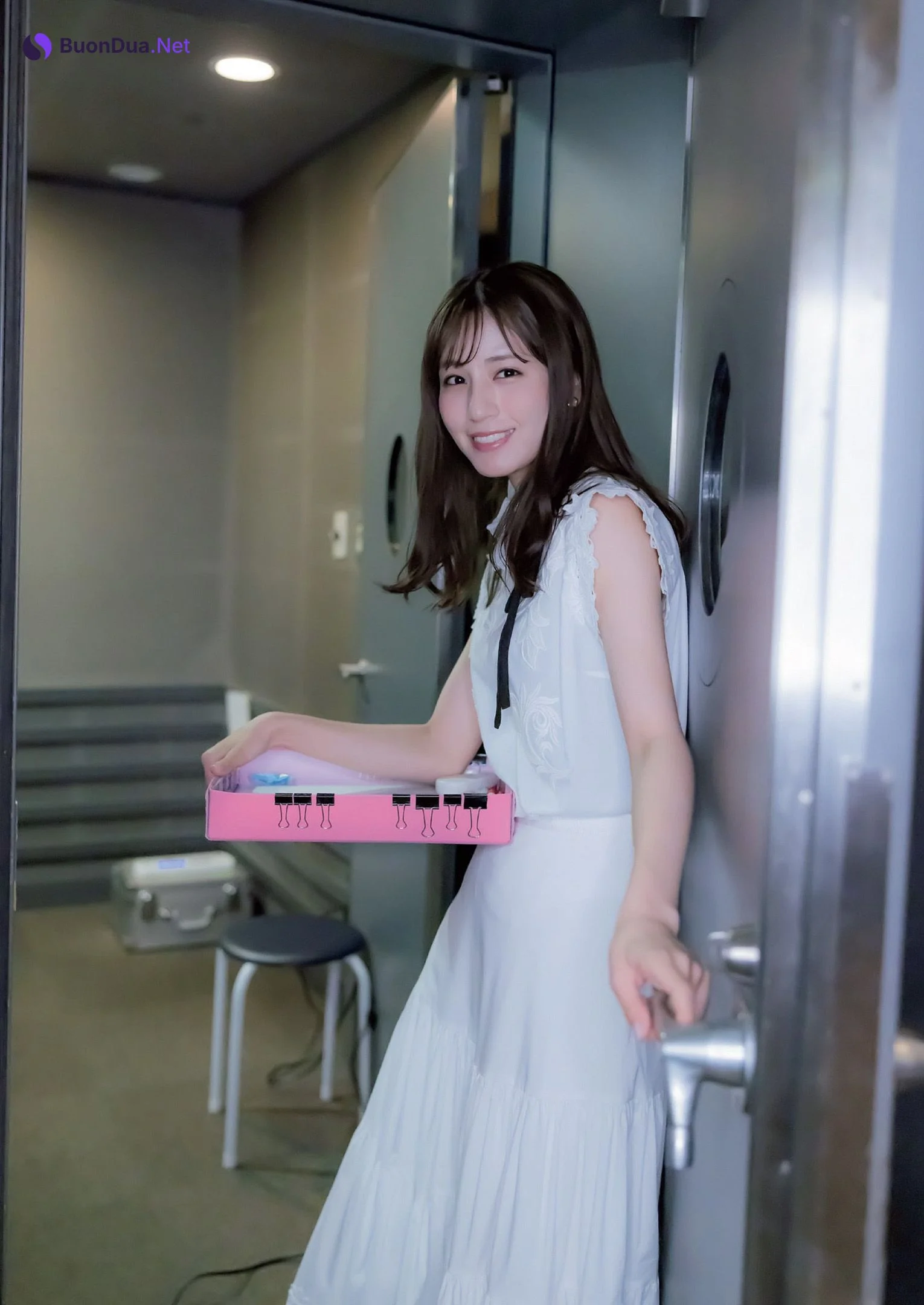 Reimi Tsutsumi 堤礼実, Weekly Playboy 2022 No.44 (週刊プレイボーイ 2022年44号) - Photo 4
