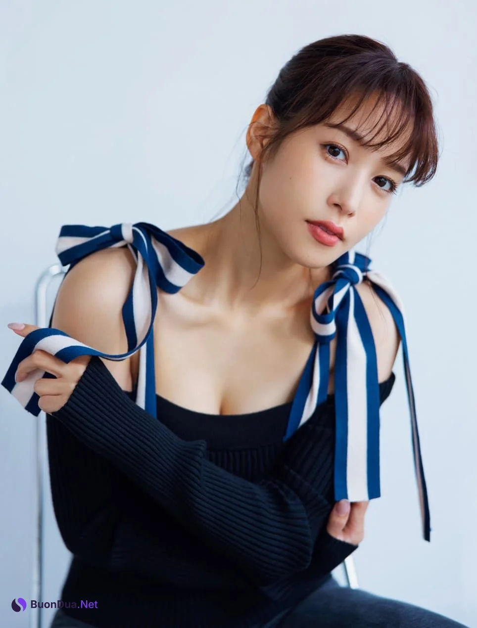 Reina Sumi 鷲見玲奈, FRIDAY 2021.11.12 (フライデー 2021年11月12日号) - Photo 13