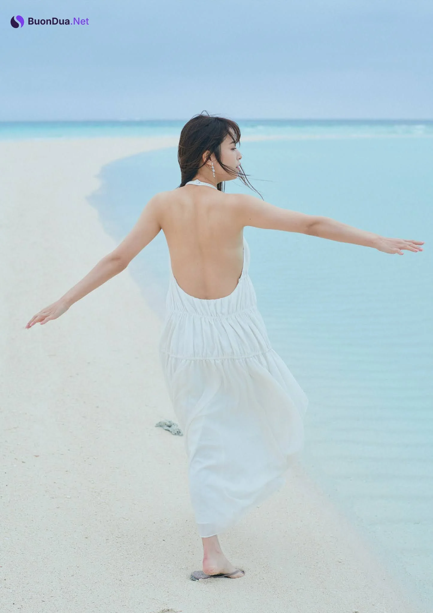 Reina Sumi 鷲見玲奈, Weekly Playboy 2021 No.47 (週刊プレイボーイ 2021年47号) - Photo 10