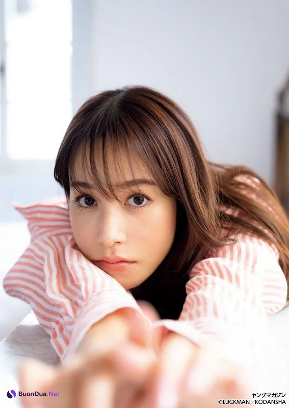 Reina Sumi 鷲見玲奈, Young Magazine 2023 No.14 (ヤングマガジン 2023年14号) - Photo 11