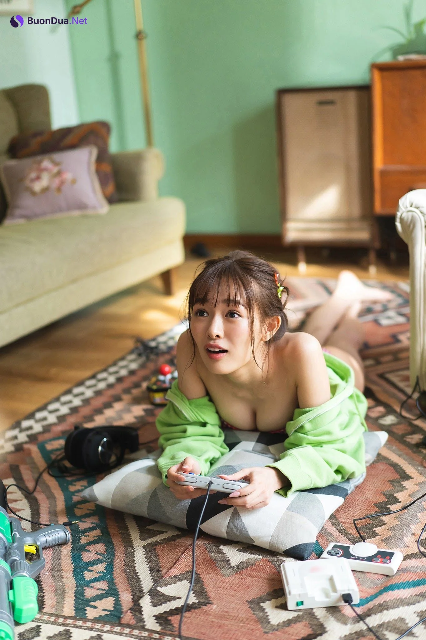 Reina Tanigishi 谷岸玲那, ヤンマガWeb が水着でeスポーツ 2021.02.02 - Photo 5