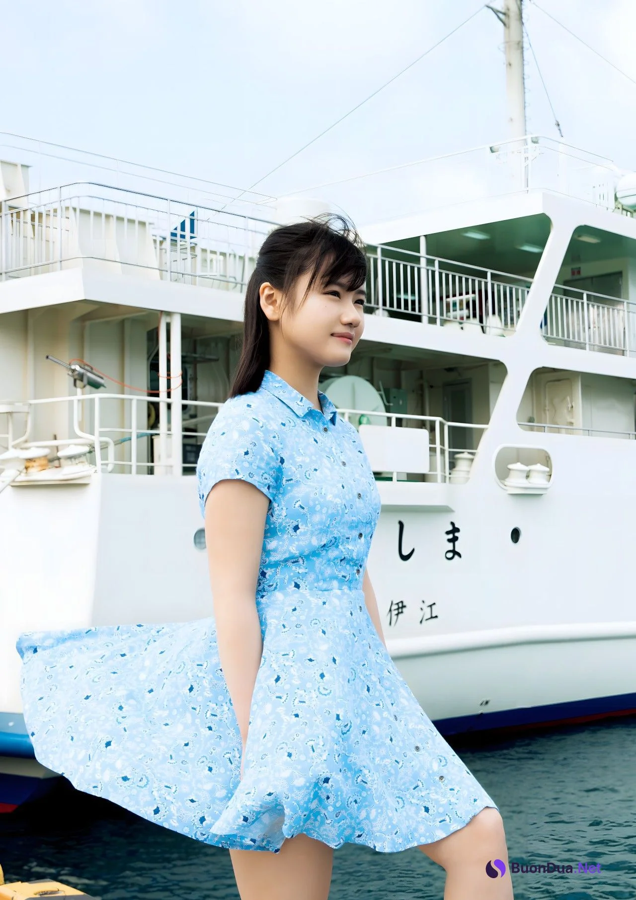 Reina Yokoyama 横山玲奈, 写真集 [REINA is eighteen ～N to S～] Set.02 - Photo 2