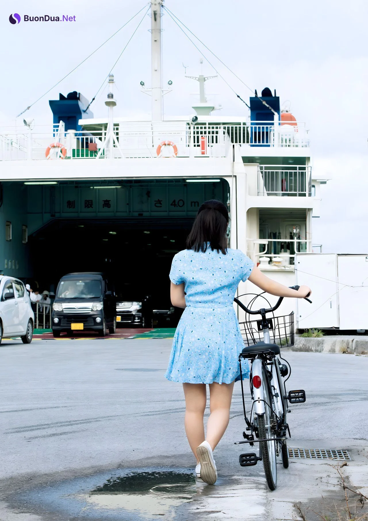 Reina Yokoyama 横山玲奈, 写真集 [REINA is eighteen ～N to S～] Set.02 - Photo 3