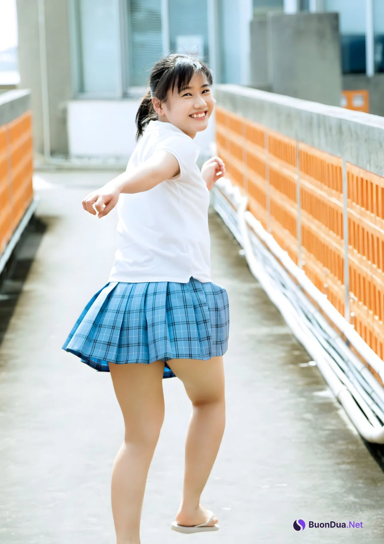 Reina Yokoyama 横山玲奈, 写真集 [REINA is eighteen ～N to S～] Set.03 - 사진 4