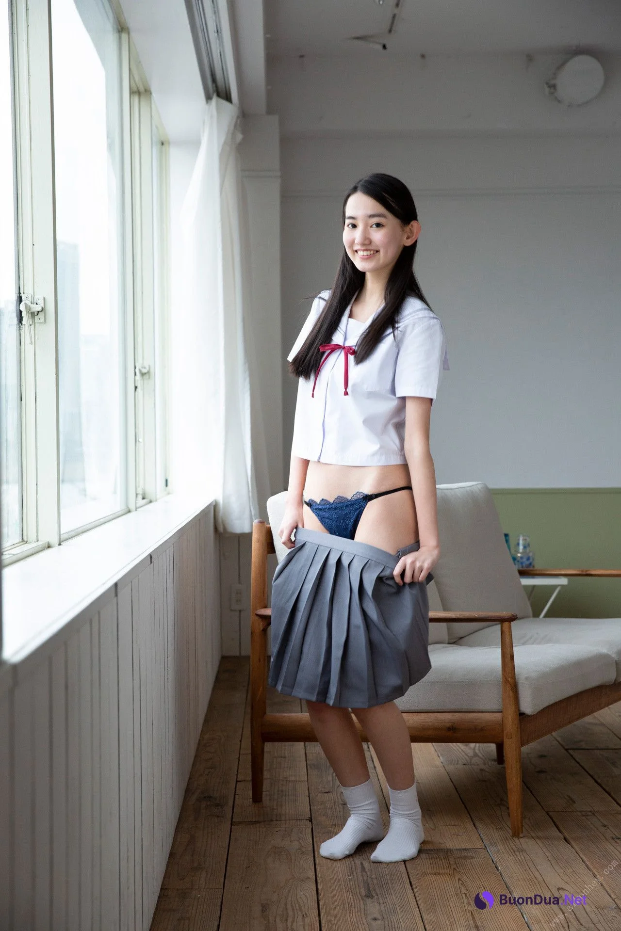 Rena Kuroki 黒木麗奈, FLASHデジタル写真集 「最後の制服」 Set.01 - Photo 13