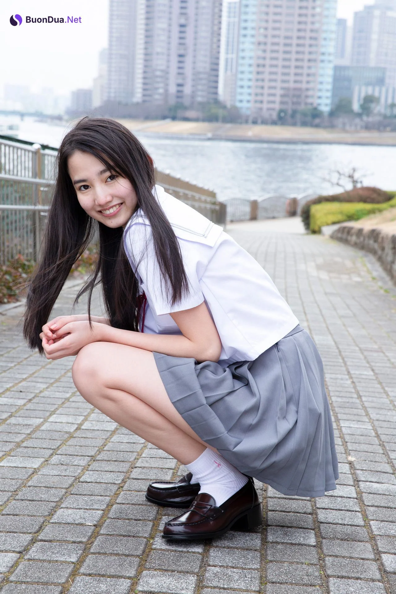 Rena Kuroki 黒木麗奈, FLASHデジタル写真集 「最後の制服」 Set.01 - Photo 7