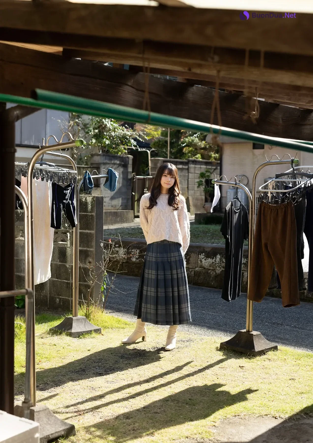 Rena Miyashita 宮下玲奈 – 写真集 「The fate of fake love」 - Photo 6