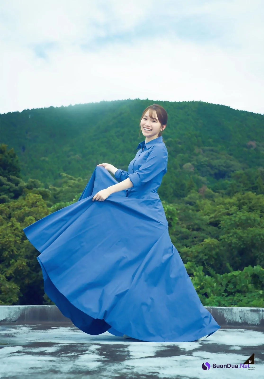 Rena Moriya 守屋麗奈, Shonen Magazine 2022 No.43 (週刊少年マガジン 2022年43号) - Photo 10